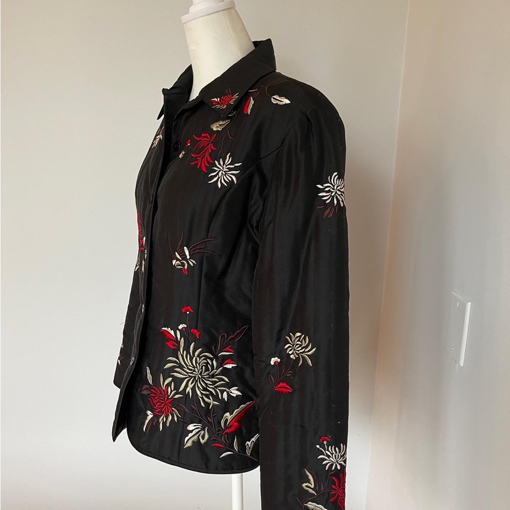 Ladies Lightweight Silk Embroidered Jacket Size 10